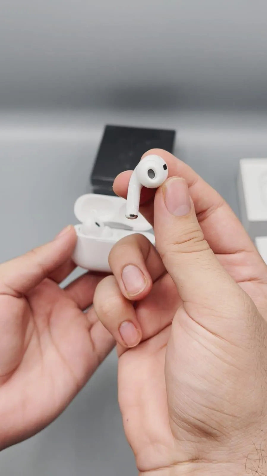 Black Long-Lasting Battery With Fast Charge Airpods